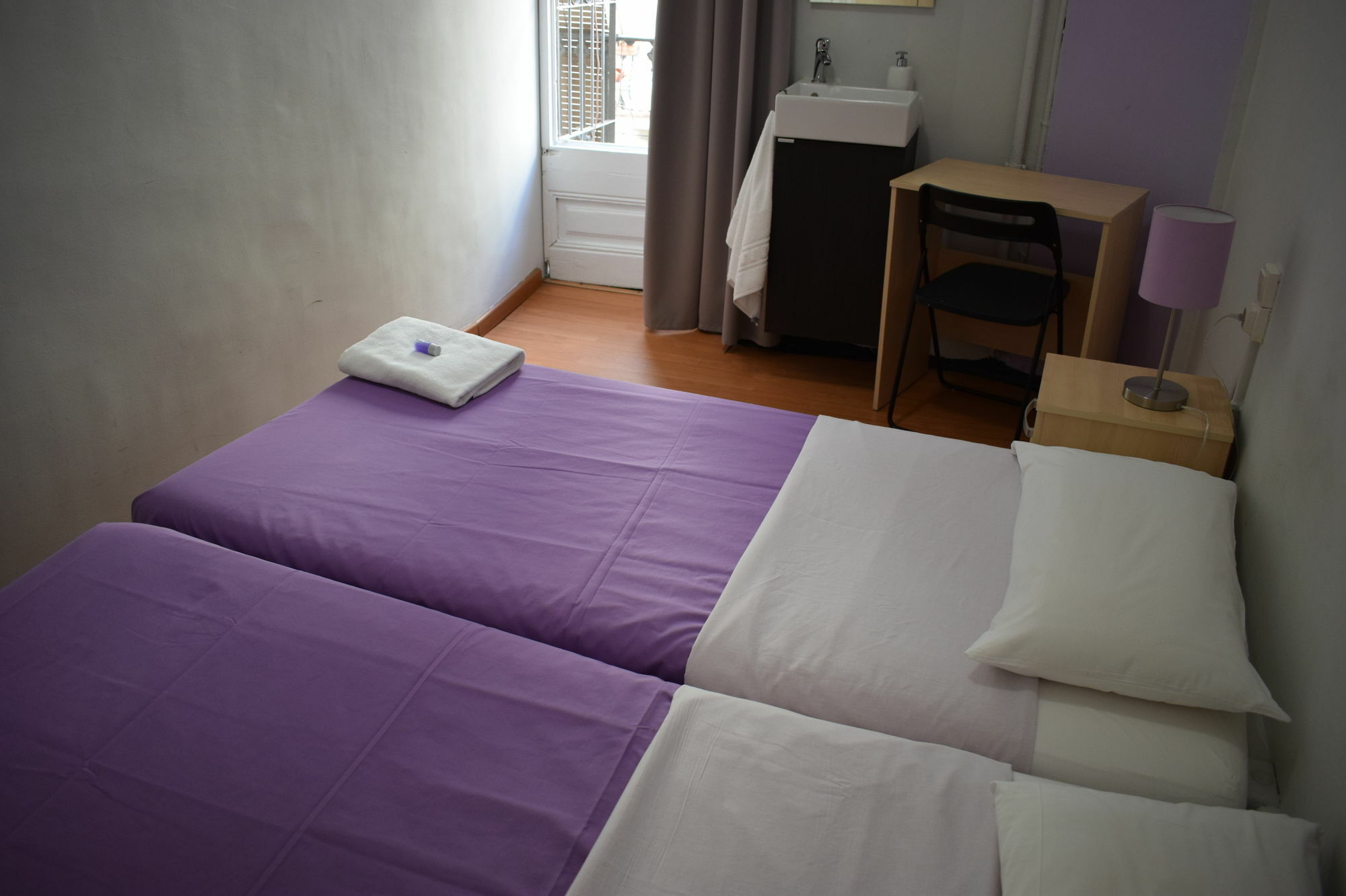 Hostal Mimi Las Ramblas Barcelona Exterior foto